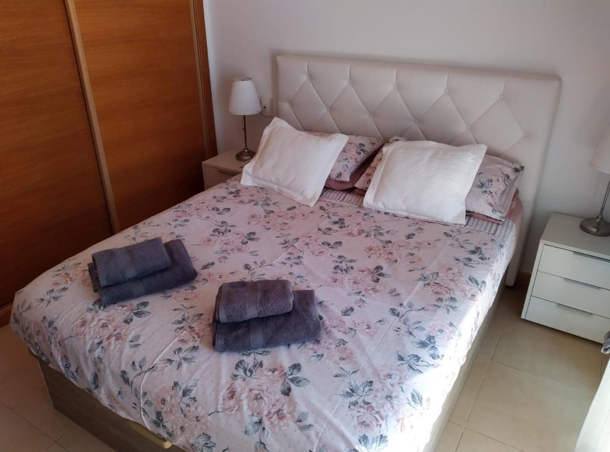 Exquisite 3 Bed Apartment With Private Jacuzzi Эль-Ромеро Экстерьер фото
